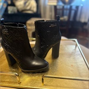 Karl Lagerfeld Black heel booties